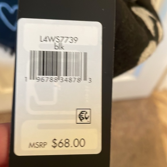 Karl Lagerfeld Paris NWT Black and Gray Large Scarf MSRP $68 - Picture 5 of 7